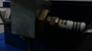 Коричневый нагар на изоляторе свечи