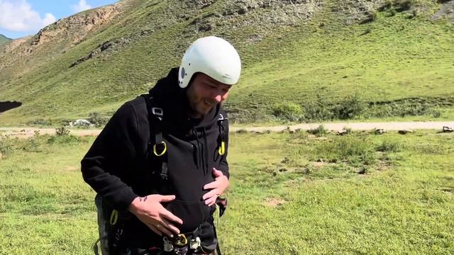 НАУЧИЛСЯ ЛЕТАТЬ ЗА ДВА ДНЯ??♂️ #параплан#полет#медитация#чегем смотреть онлайн