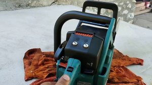 Makita DCS 400