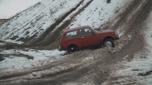 Треш и угар…! ВАЗ 2107 на цепях против Нива Шевроле, Mitsubishi Pajero и Suzuki Escudo