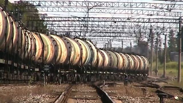 Тепловоз 2ТЭ116-773 на ст. Лагеди / 2TE116-773 at Lagedi station смотреть онлайн