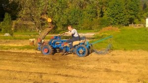 Слепое окучивание картофеля.