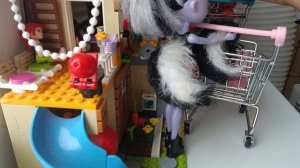 enchantimals забронировали номер в отеле. идут в кафе и магазин. (игры с куклами)❤️