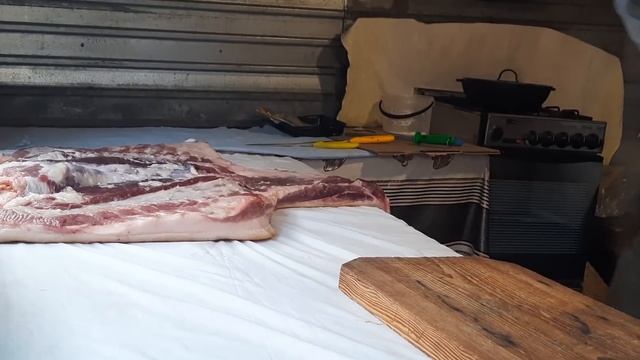 //Забили кабана 8 мес,как выглядит по запчастям//Сковорода,таранчю(у)к,свежина,сало,мясо// смотреть онлайн