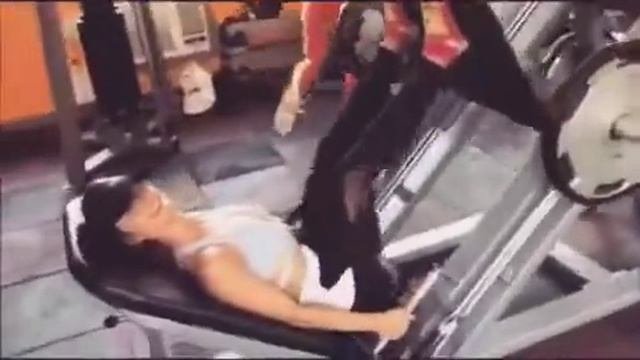 В любой непонятной ситуации-качайте попу!
