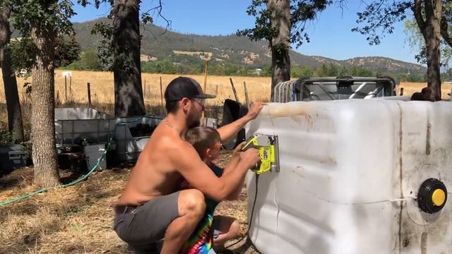 How to Make Worm Bins from IBC Totes смотреть онлайн