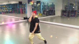 NILETTO танцует под песню Даня Милохин & Вирсавия бабочки