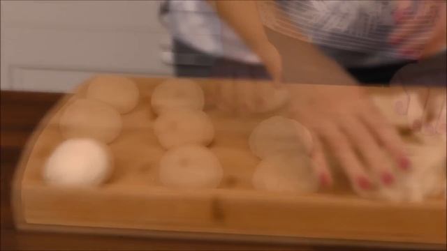 Bułki z piekarni jak za starych dobrych czasów. Przepis jak zrobić domowe bułeczki. MENU Dorotki