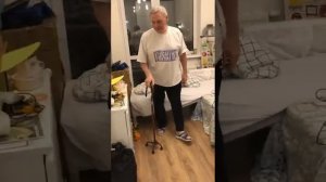 Встал на ноги после инсульта
