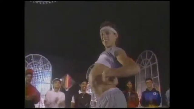 Breakdancing Performance (1984) "Rock Rolls On" смотреть онлайн