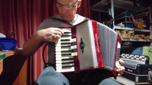 Аккордеон "Royal Standard" 1/2, гарантия