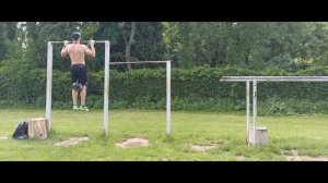 Качаемся на турниках и брусьях. Эффективная тренировка.