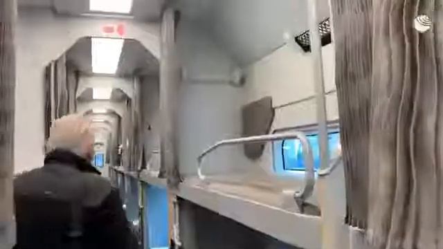 РЖД показала плацкартный вагон нового поколения в натуральную величину смотреть онлайн