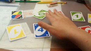 Учимся играть в карты "uno"