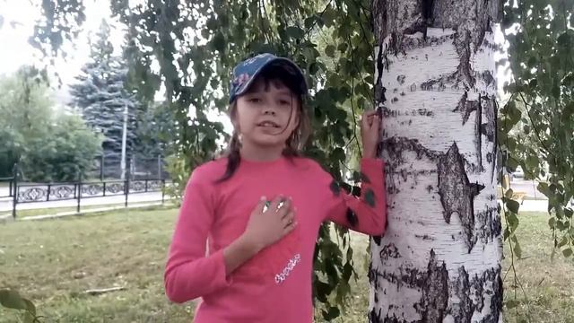 Девочка Соня читает стих "Берёза" / Координариум. Павловск