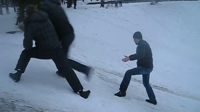 взаимопомощь - или кубарем с горы