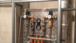 Монтаж сантехники в новостройке. Трубы Rehau Stabil. Каркас из Tece Profil.