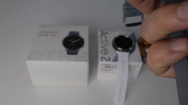 Amazfit GTR 2e VS Samsung Galaxy Watch Active 2 | SAMSUNG KILLER? смотреть онлайн