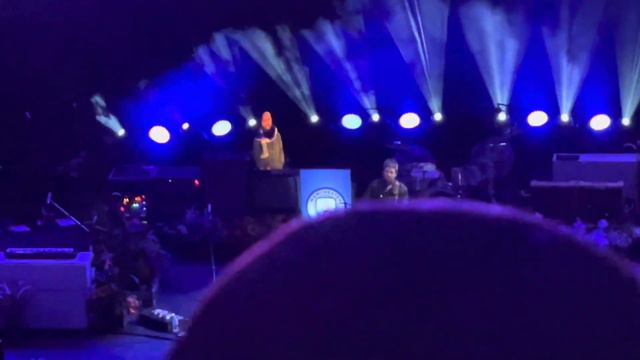 Noel Gallagher - Dead in the Water (Live -21/03/24) смотреть онлайн