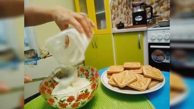 Побалуйте себя и своих близких легким,вкусным и доступным тортиком из клубники без выпечки смотреть онлайн