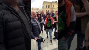 Новый митинг в офисе Wildberries в Москве. Продавцы пришли в БЦ «Демидов».
