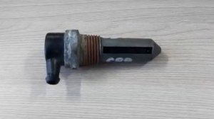 1001. Вентиляционный клапан (сапун) топливного бака / 1423078 Скания