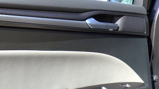 2017 Ford Fusion V6 Sport Review - Everyman's Sport Sedan смотреть онлайн