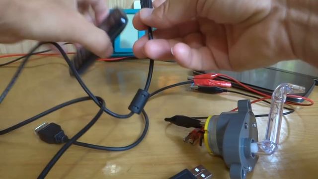 ? ПОХОДНЫЙ ЗАРЯДНИК из МОТОРА ПЫЛЕСОСА ? Как зарядить Планшет Руками смотреть онлайн