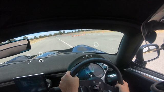 TVR Tuscan at driver training centre смотреть онлайн