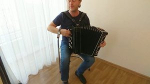 Какая красивая песня !!! Какое исполнение !!! Если б гармошка умела