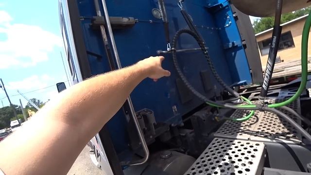 Kenworth развалился | Сколько отдал за ремонт? | Работа на траке в США | DAY 41 смотреть онлайн