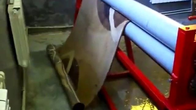 Станок для отжима ковров. Если в вашем цеху нет центрифуги...