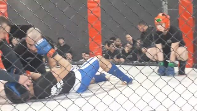 ДЕБЮТ В ММА. ЮНОШИ (16-17ЛЕТ) ДО 70КГ. смотреть онлайн