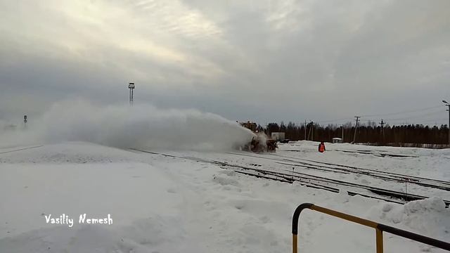 Вот так надо убирать снег! смотреть онлайн
