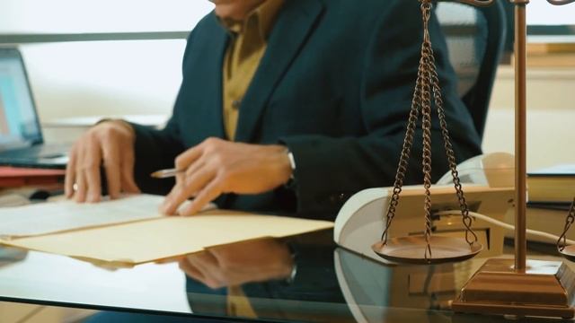 Садист под маской идеального мужчины. Ингольф Туэрк смотреть онлайн