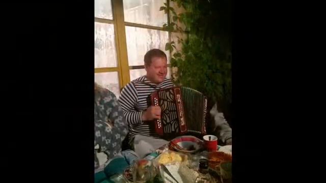 На даче у бабы Нади смотреть онлайн