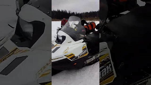 Закрытие сезона, на снегоходах. ))) смотреть онлайн