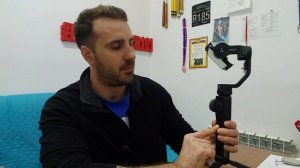 трёхосевой стабилизатор для смартфона.