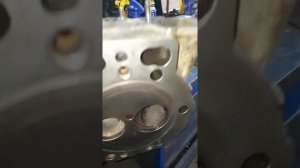 ЯМЗ 7511(газопоршневой двс), ремонт головки блока цилиндров.