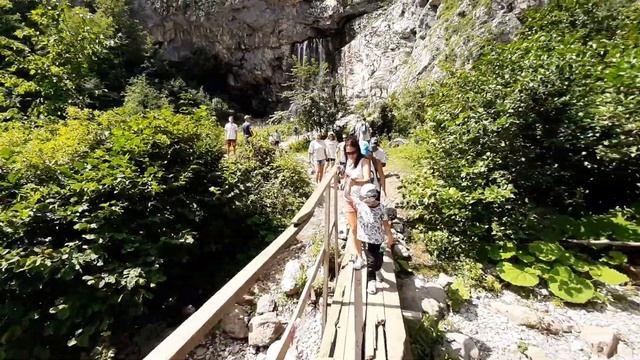 Гегский водопад + озеро Рица. Джиппинг. Экскурсия ч.2 Обзор водопада смотреть онлайн