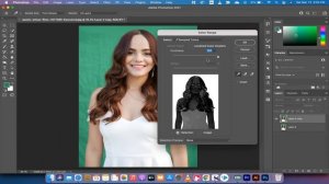 Adobe Photoshop CC 2021 - How to Green Screen - Quick and Easy