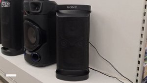 ?SONY SRS XP500 VS SONY MHC V43D INSANE BASS OR NOT VOTE FOR THE WINNER?