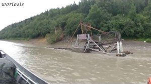 Рыбное колесо на реке Юкон для ловли лосося