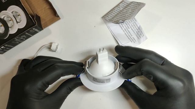 Точечный встраиваемый светильник MR16 с керамическим цоколем, СВЕТКОМПЛЕКТ AS 21 MWH смотреть онлайн