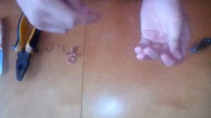 Как сделать донку с кормушкой и двумя крючками? (урок)