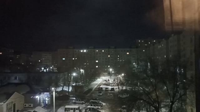 Что за глухой звук стука в степном? Уже час как будто кто то по железному контейнеру бьет
