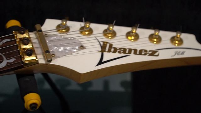 Review Gitar Ibanez JEM7VWH Made in Japan & JEMJRSP Made in Indonesia Steve Vai Signature смотреть онлайн