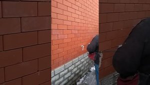 Утеплитель ПеноВата из Пеноизола в пустоты между блоком и  красным кирпичом в Курске