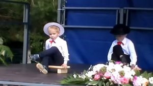 танец на день села