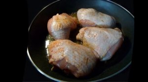 Как пожарить курицу на сковороде